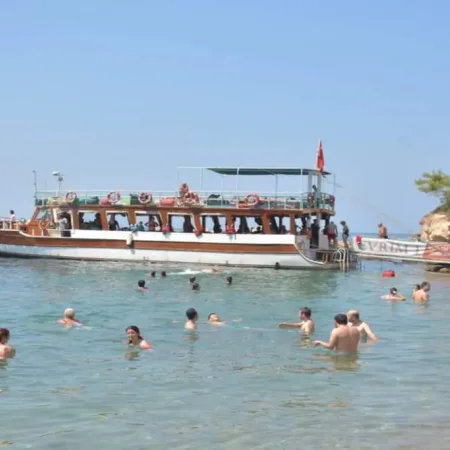 Kuşadası Evrim Tekne Turu